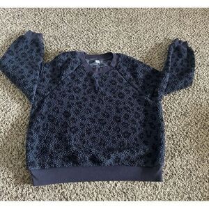 Old Navy blue fuzzy long‎ sleeve shirt size large